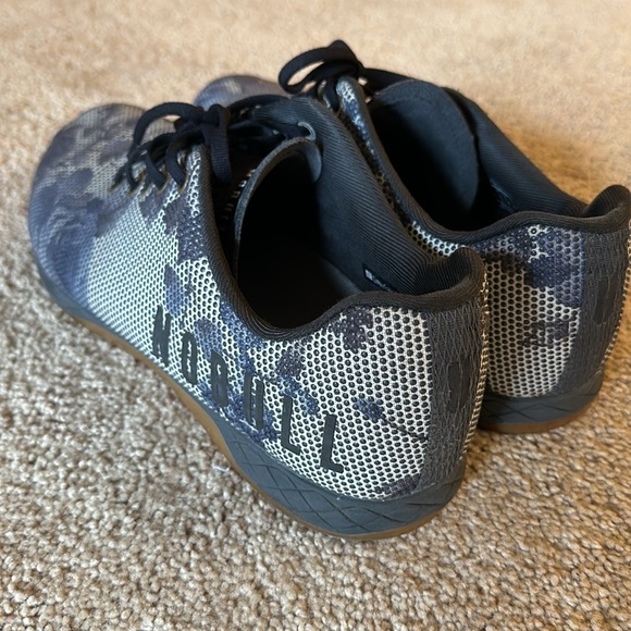 NOBULL trainers - navy floral 13 - Picture 3 of 6